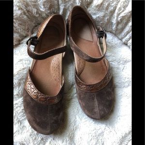 Dansko shoes 🐶🐶🐶